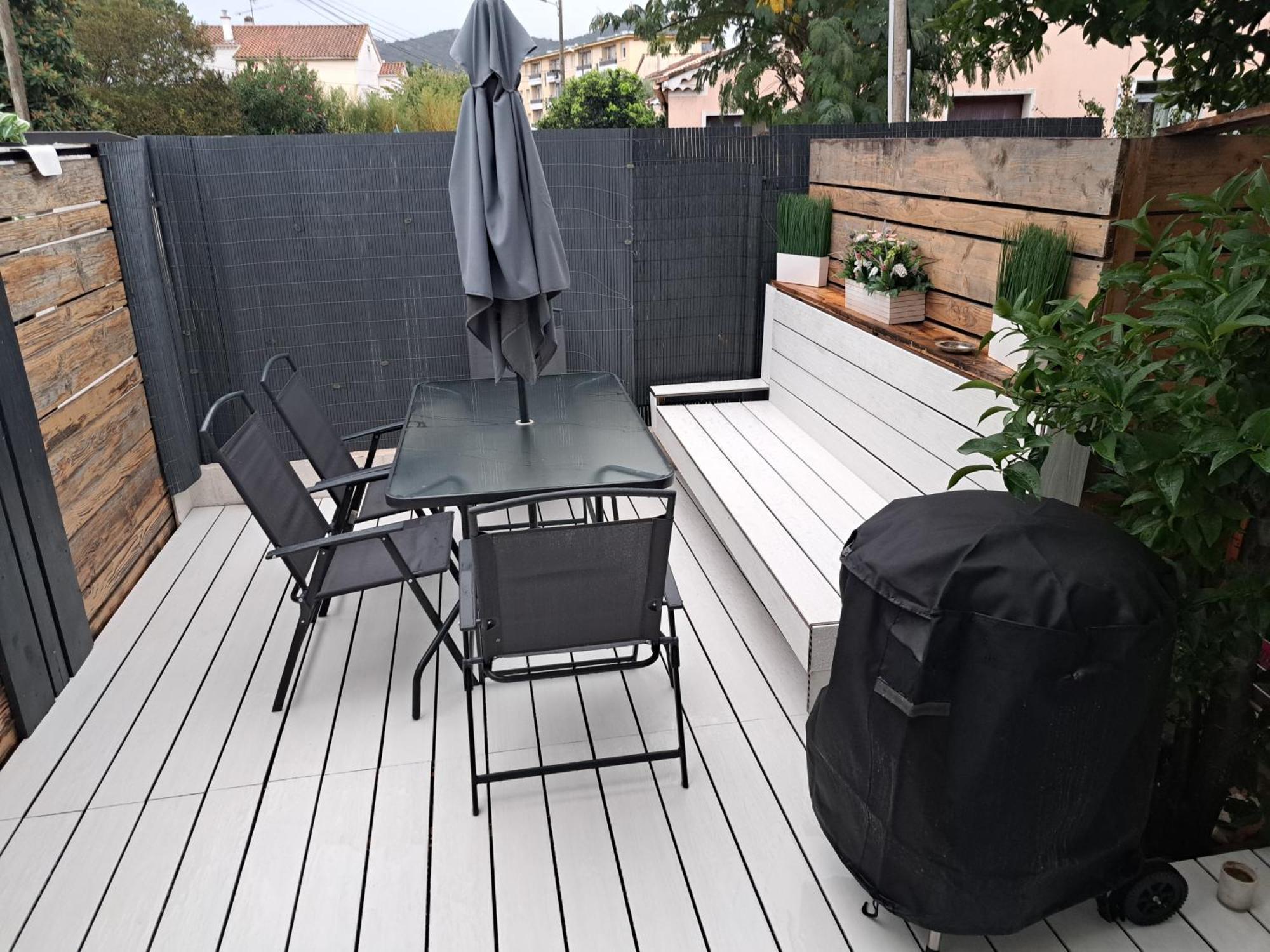 Séduisant studio avec cour privative La Crau Exterior foto