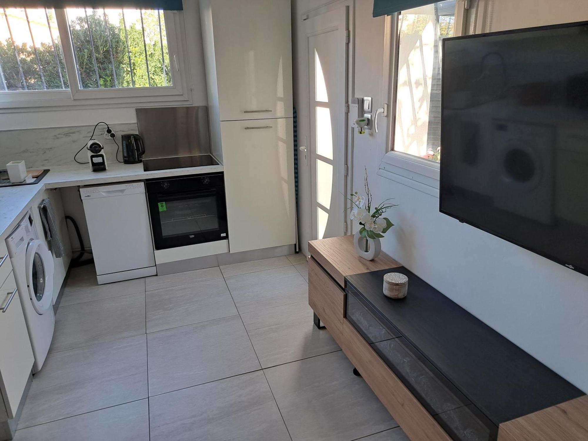 Séduisant studio avec cour privative La Crau Exterior foto