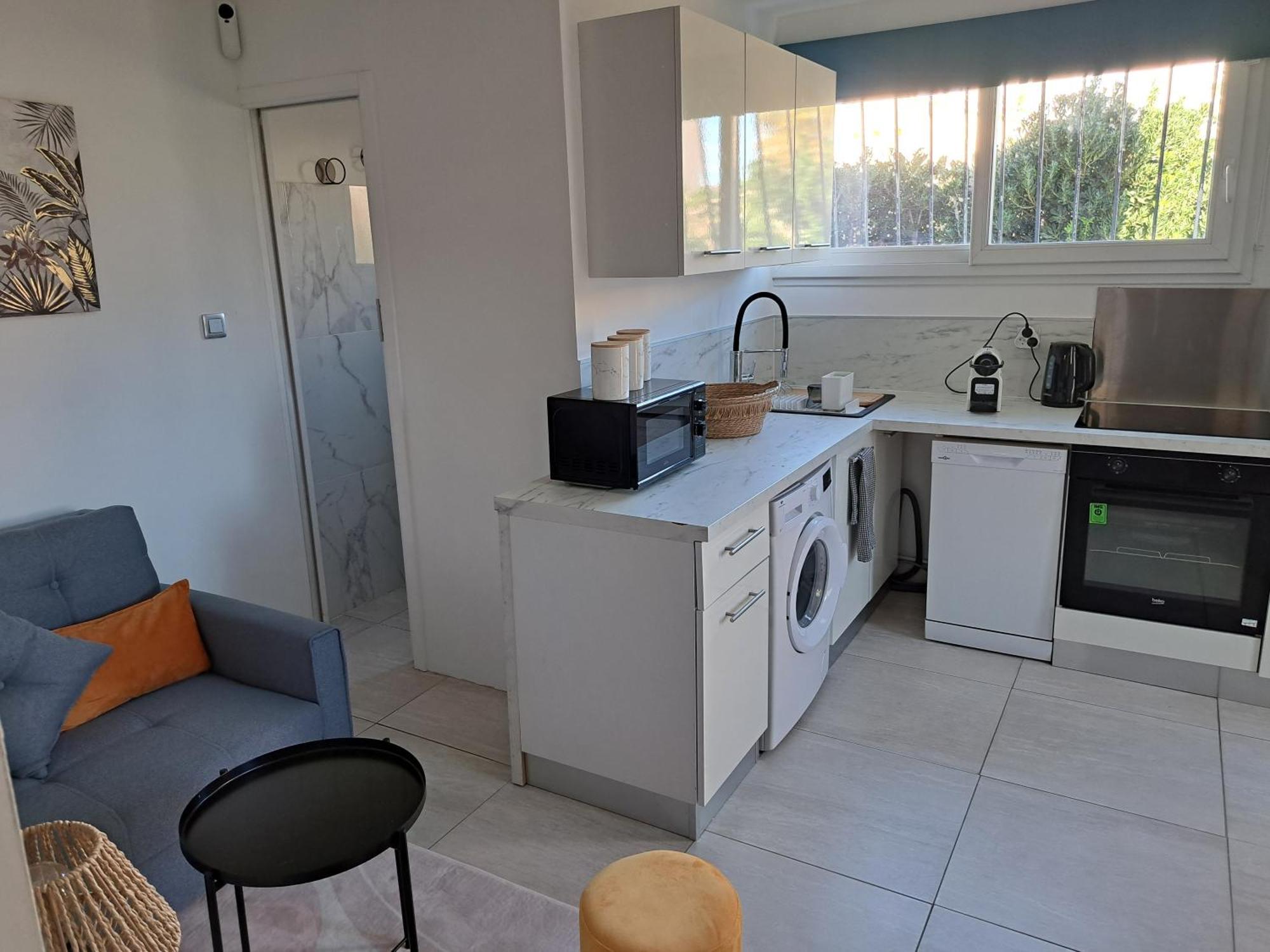 Séduisant studio avec cour privative La Crau Exterior foto